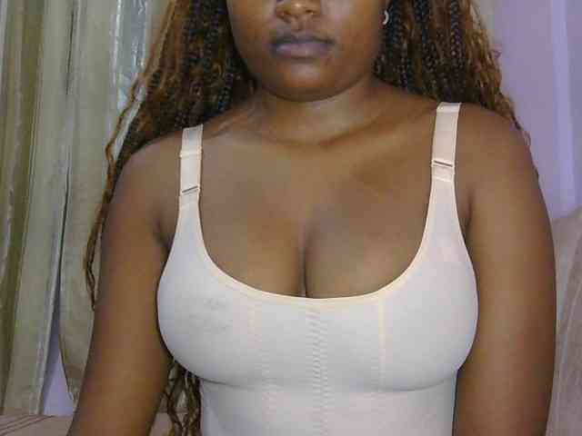 naughtygirll webcam