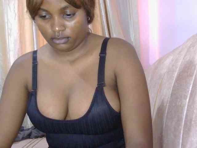 naughtygirll webcam
