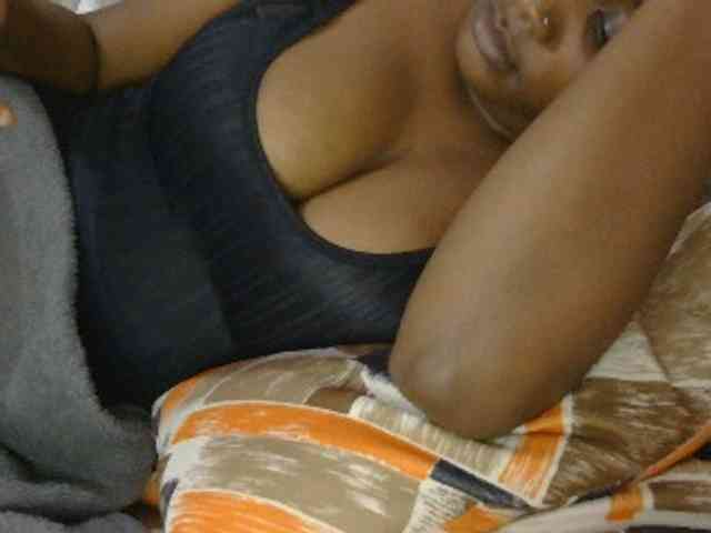 naughtygirll webcam