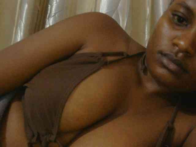 naughtygirll webcam