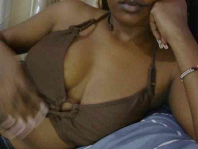 naughtygirll webcam