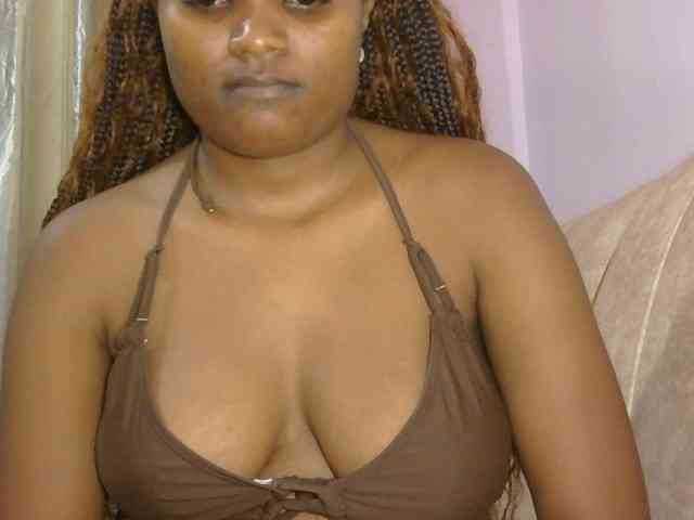 naughtygirll webcam