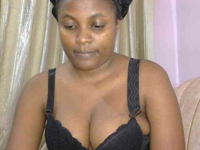 naughtygirll webcam