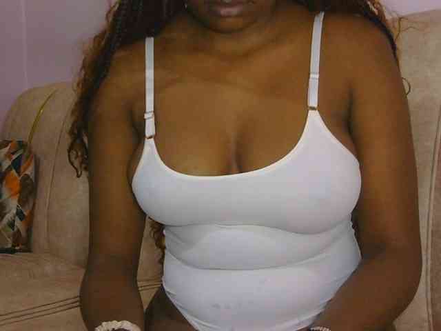 naughtygirll webcam
