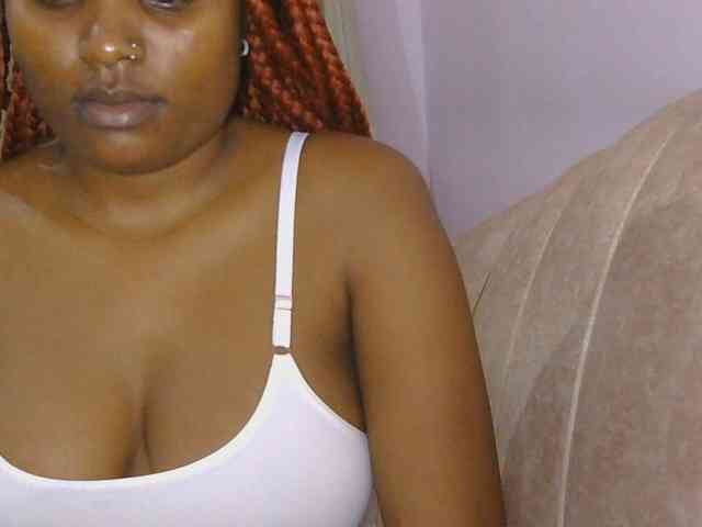 naughtygirll webcam