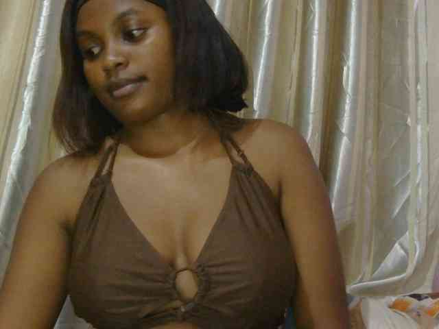 naughtygirll webcam