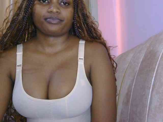 naughtygirll webcam