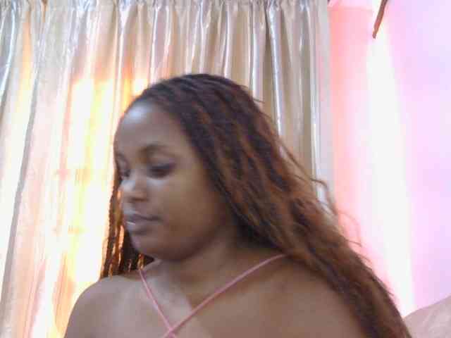 naughtygirll webcam
