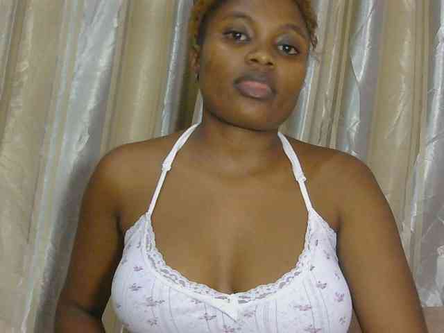 naughtygirll webcam