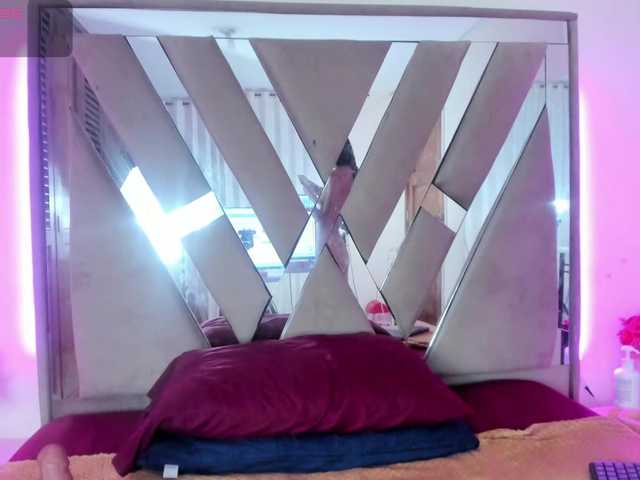 casey-lorens live cam on BongaCams