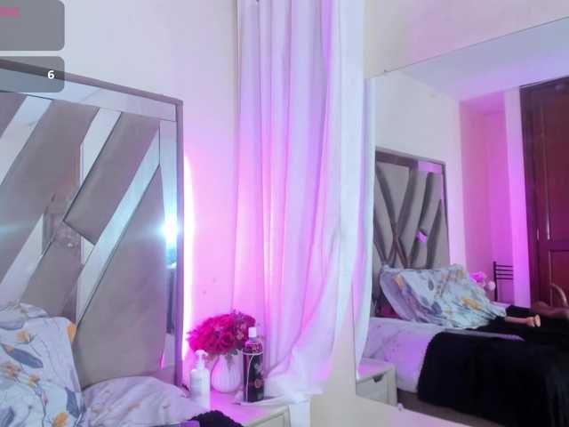 casey-lorens live cam on BongaCams