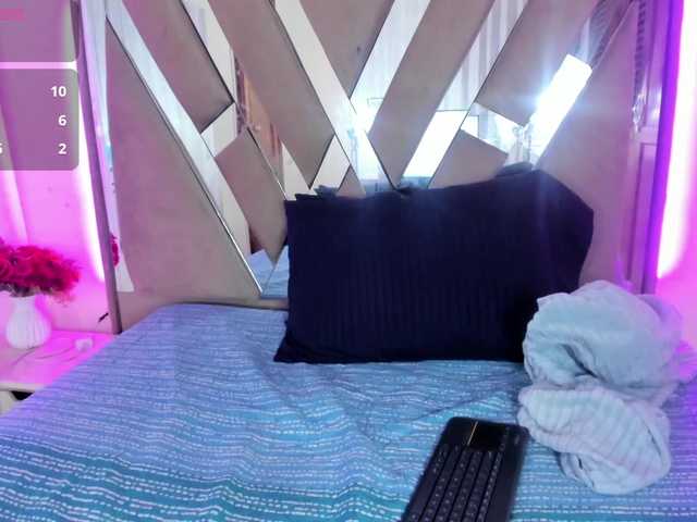 casey-lorens live cam on BongaCams