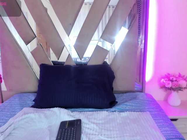 casey-lorens live cam on BongaCams