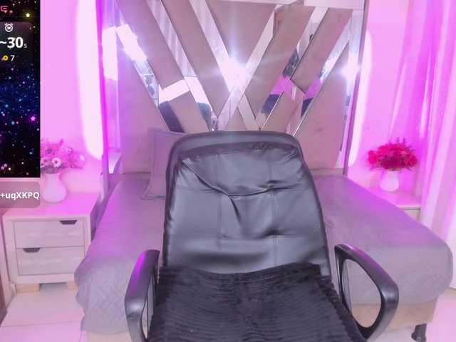 casey-lorens live cam on BongaCams