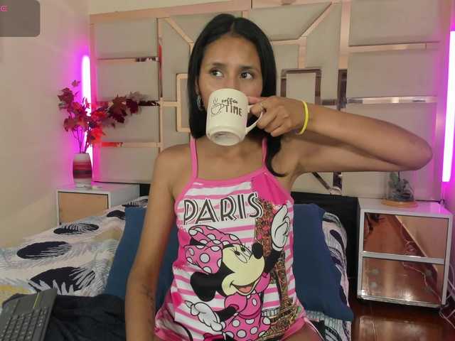 casey-lorens live cam on BongaCams