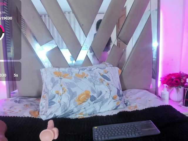 casey-lorens live cam on BongaCams