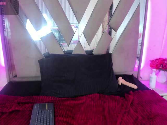 casey-lorens live cam on BongaCams