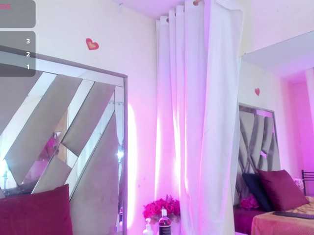 casey-lorens live cam on BongaCams