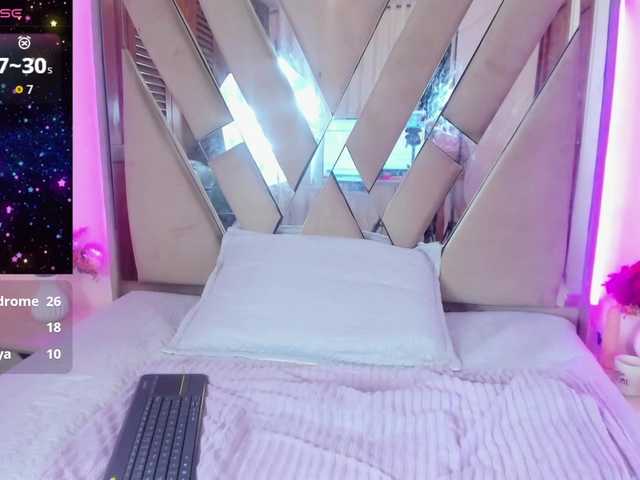 casey-lorens live cam on BongaCams