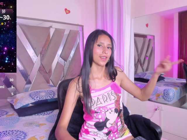 casey-lorens live cam on BongaCams