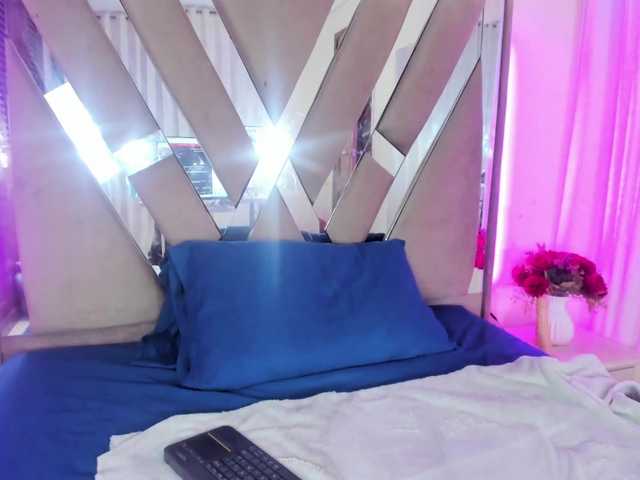 casey-lorens live cam on BongaCams
