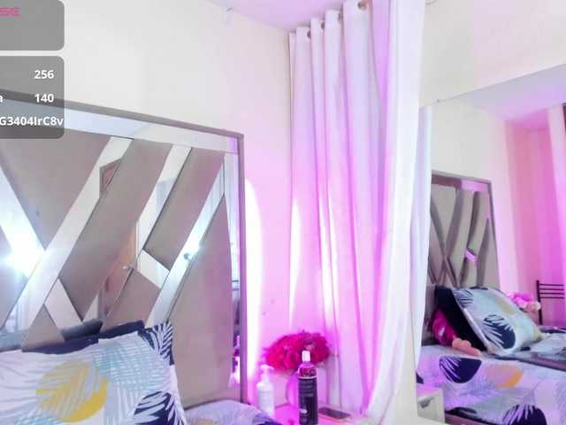 casey-lorens live cam on BongaCams