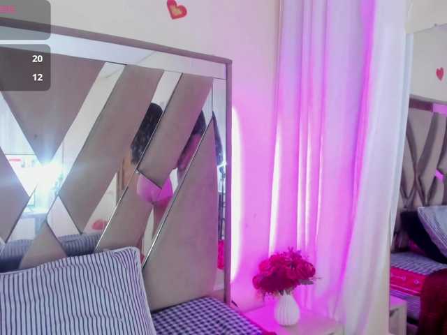 casey-lorens live cam on UnifiedCams