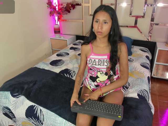 casey-lorens live cam on BongaCams
