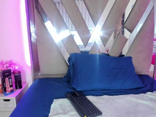 casey-lorens live cam on BongaCams