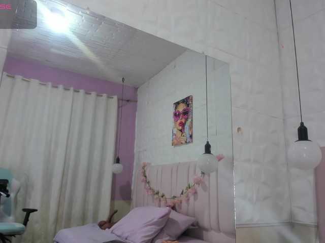 casey-lorens live cam on BongaCams
