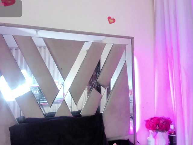 casey-lorens live cam on BongaCams
