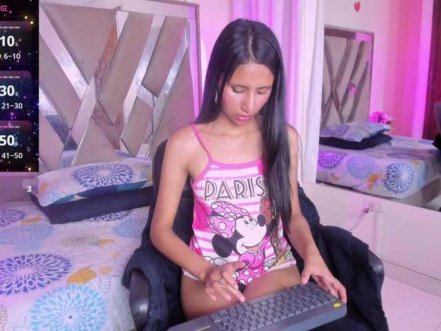 casey-lorens live cam on BongaCams
