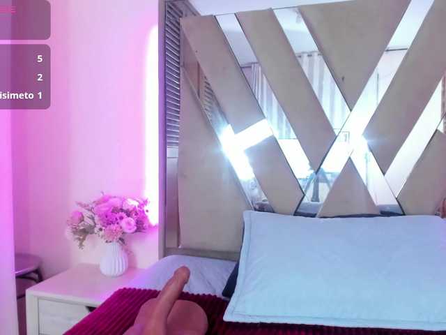 casey-lorens live cam on BongaCams