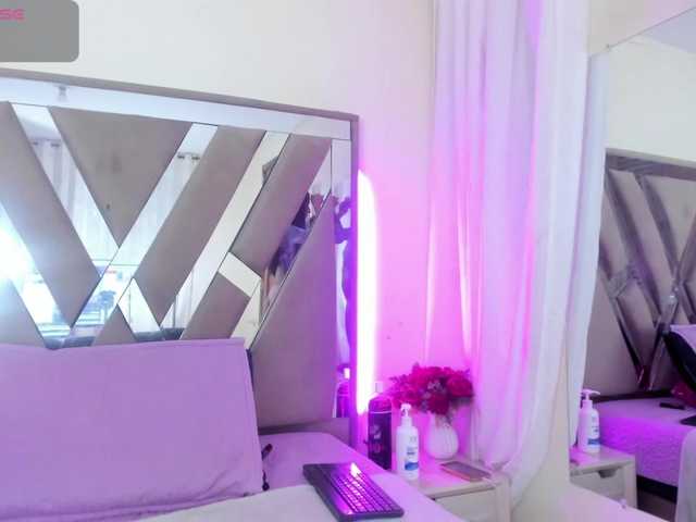 casey-lorens live cam on BongaCams