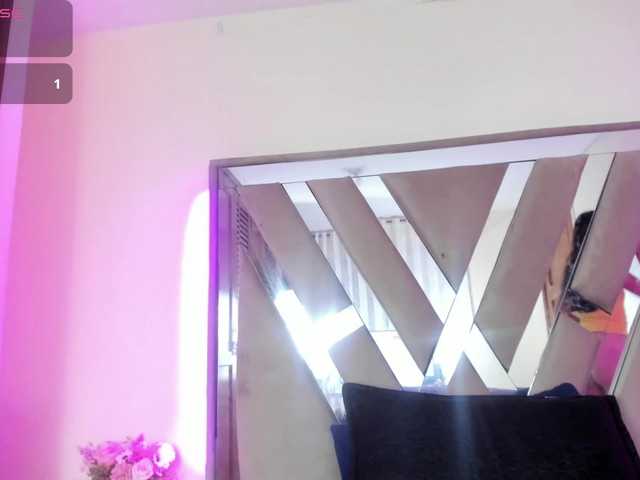 casey-lorens live cam on BongaCams