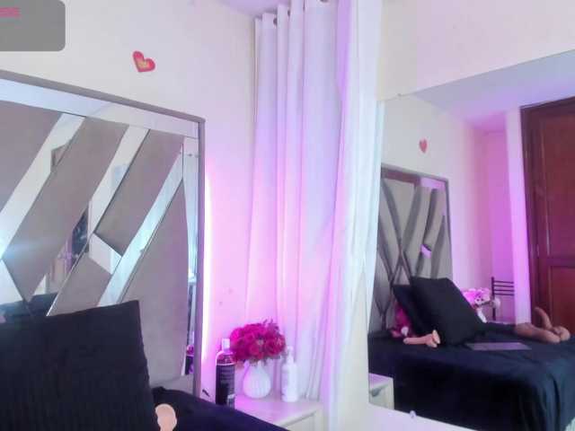 casey-lorens live cam on BongaCams