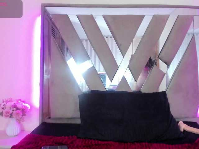 casey-lorens live cam on BongaCams