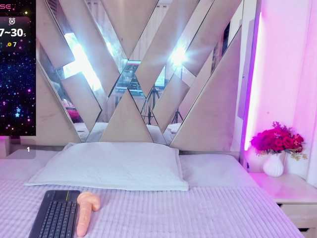 casey-lorens live cam on BongaCams