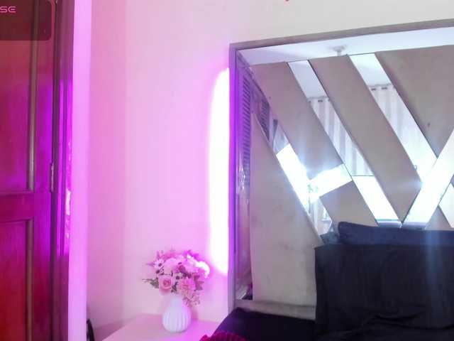 casey-lorens live cam on BongaCams