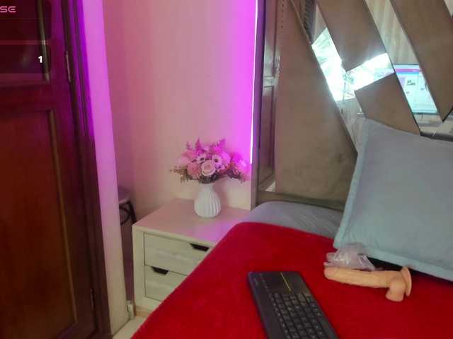 casey-lorens live cam on BongaCams