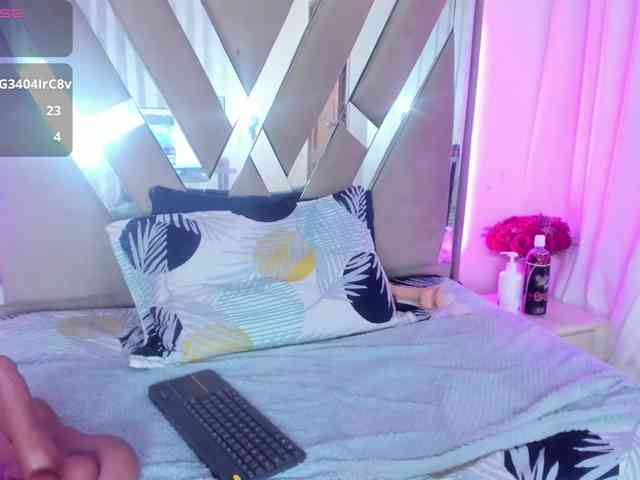 casey-lorens Live Webcam on BongaCams
