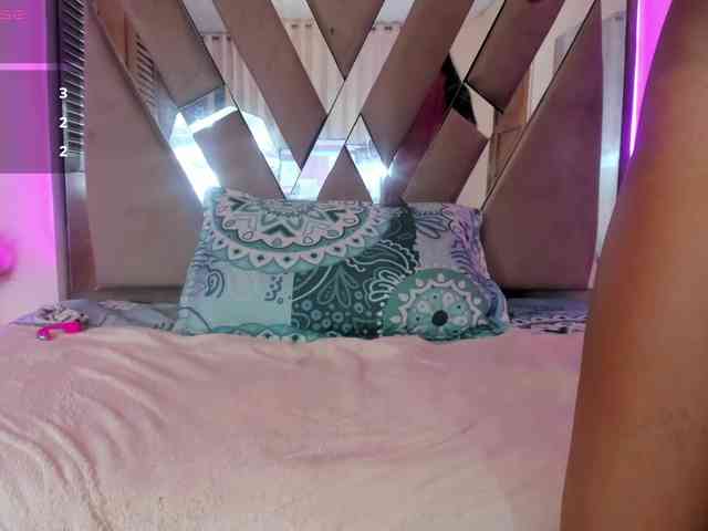 casey-lorens webcam