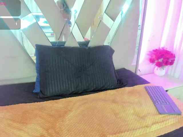 casey-lorens webcam