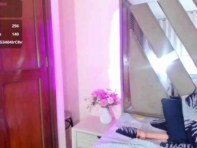 casey-lorens webcam