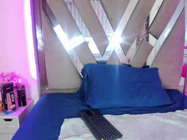 casey-lorens webcam