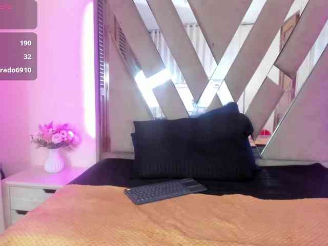 casey-lorens webcam