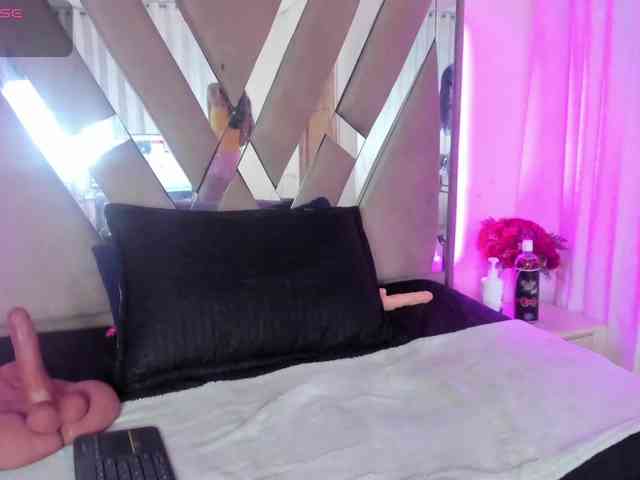 casey-lorens webcam