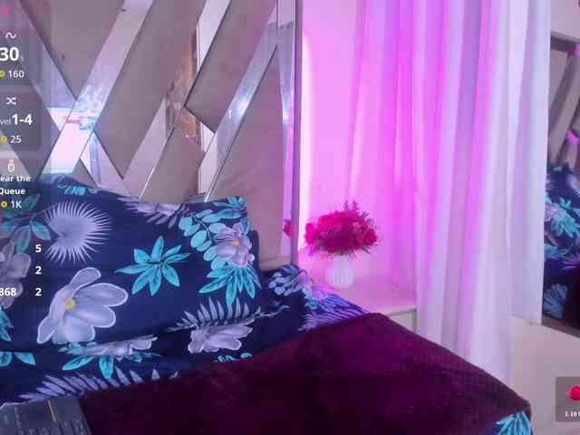 casey-lorens Live Webcam on BongaCams