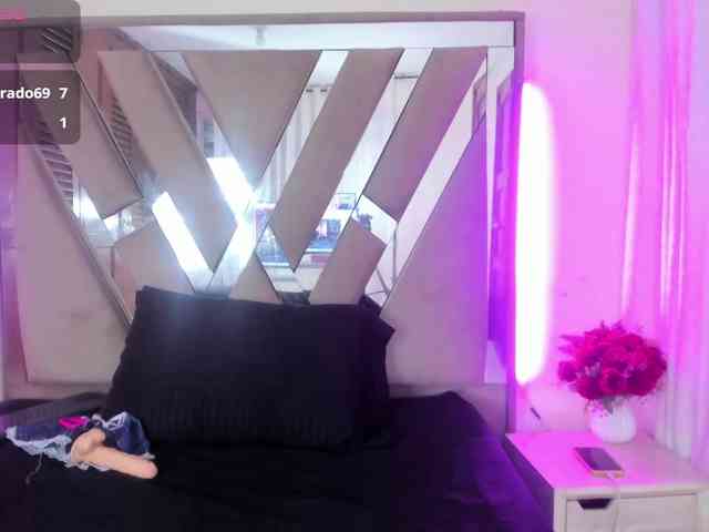 casey-lorens webcam