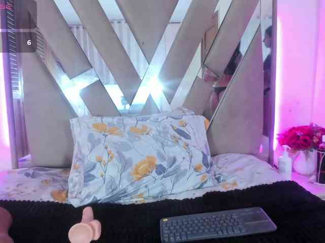 casey-lorens webcam